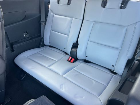 Used 2021 Ford Explorer XLT w/ Equipment Group 202A image 17