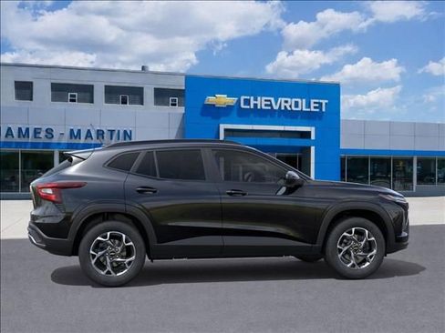 New 2026 Chevrolet Trax LT image 5