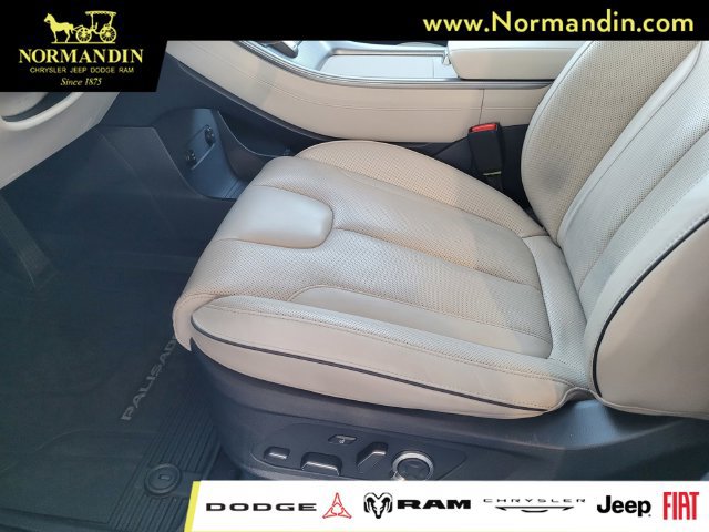Used 2023 Hyundai Palisade Calligraphy w/ Cargo Package FWD image 15