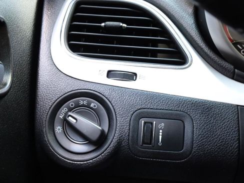 Used 2020 Dodge Journey SE w/ Blacktop Package FWD image 26
