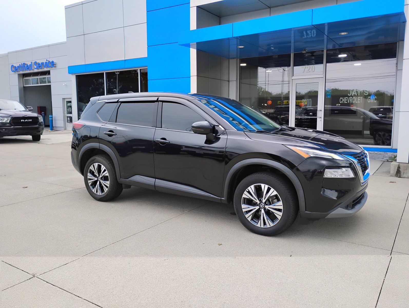 Used 2021 Nissan Rogue SV AWD/4WD image 5