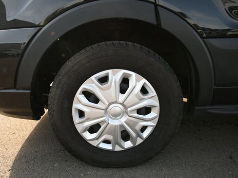 Used 2024 Ford Transit 350 XLT image 28