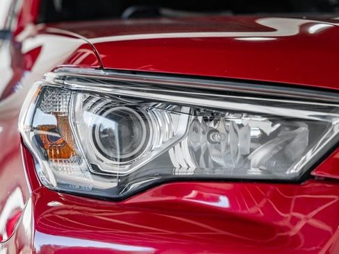 Used 2019 Toyota 4Runner Limited image 9