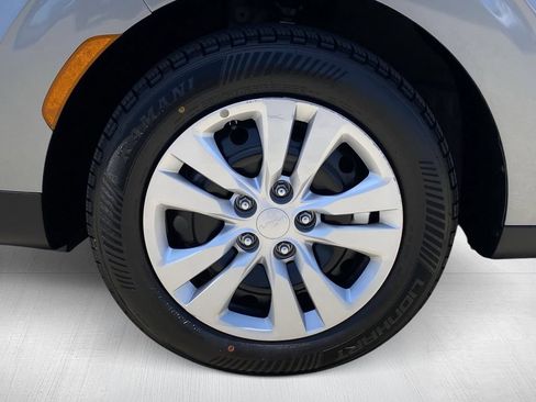 Used 2025 Kia Soul LX FWD image 14