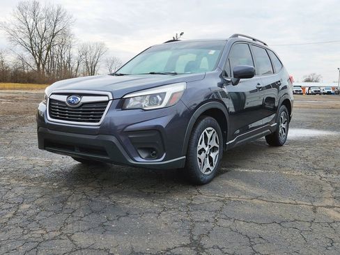 Used 2019 Subaru Forester Premium AWD/4WD image 10