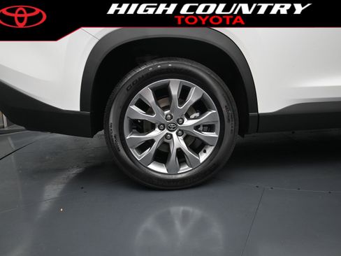 New 2026 Toyota Grand Highlander FWD image 9
