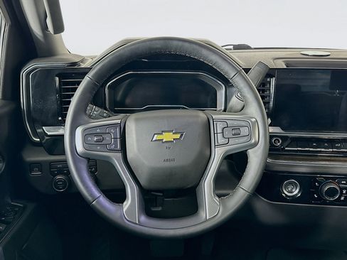 Used 2023 Chevrolet Silverado 1500 LT image 17