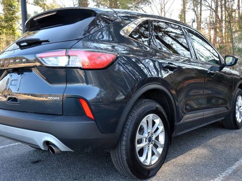 Used 2022 Ford Escape SE w/ Convenience Package AWD/4WD image 5