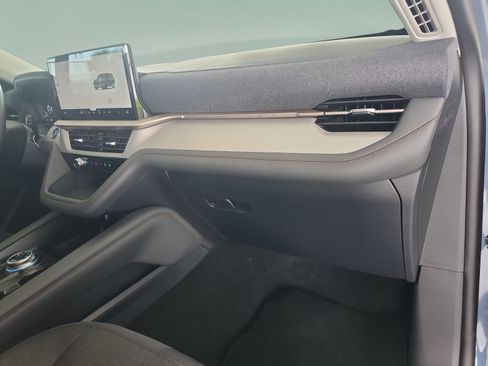 New 2026 Ford Explorer Active RWD image 18