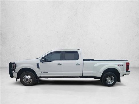 Used 2021 Ford F350 Platinum image 2