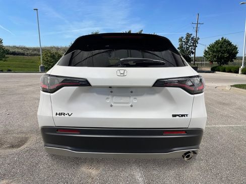 New 2026 Honda HR-V Sport image 4