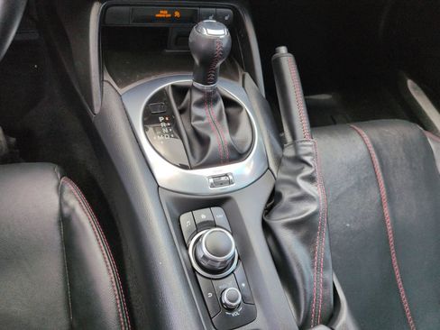 Used 2019 MAZDA MX-5 Miata Grand Touring RWD image 17