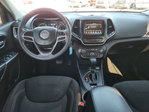 Used 2021 Jeep Cherokee Latitude image 10