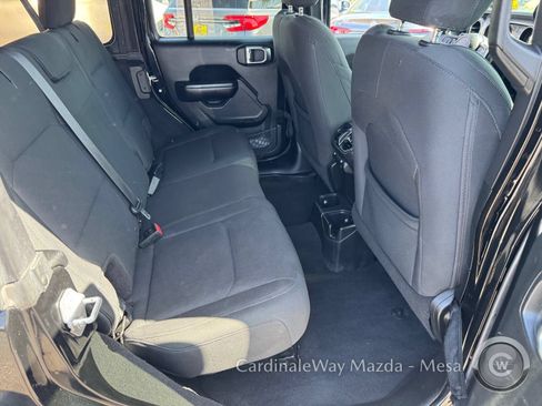 Used 2018 Jeep Wrangler Unlimited Sport S AWD/4WD image 28