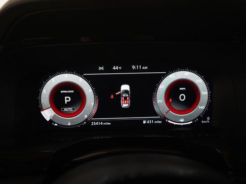 Used 2024 Nissan Pathfinder Platinum AWD/4WD image 32