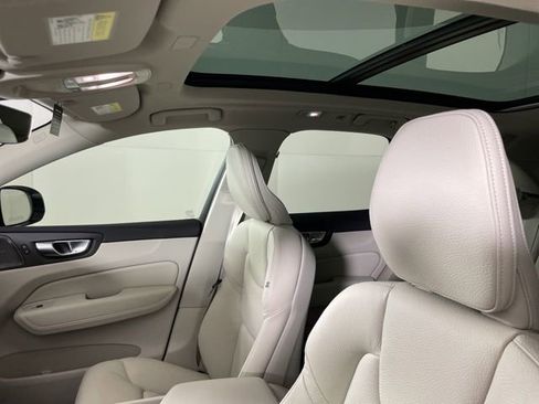 Certified 2024 Volvo XC60 T8 Plus w/ Protection Package Premier image 21