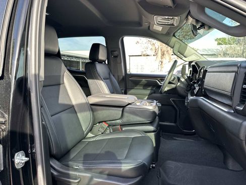 Used 2025 Chevrolet Silverado 1500 RST image 19