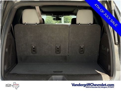 Used 2022 Chevrolet Tahoe LT w/ LT Signature Package RWD image 31
