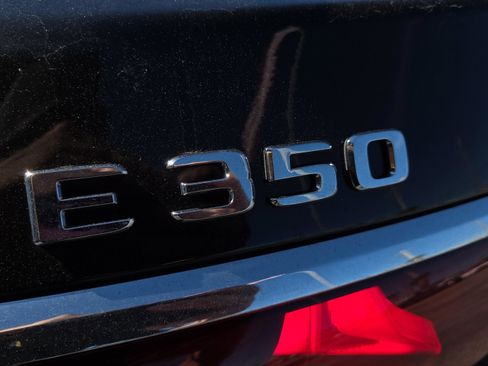 Used 2024 Mercedes-Benz E 350 4MATIC Sedan image 37