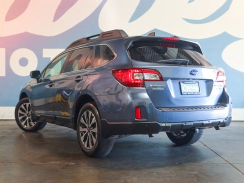 Used 2017 Subaru Outback 3.6R Limited image 2