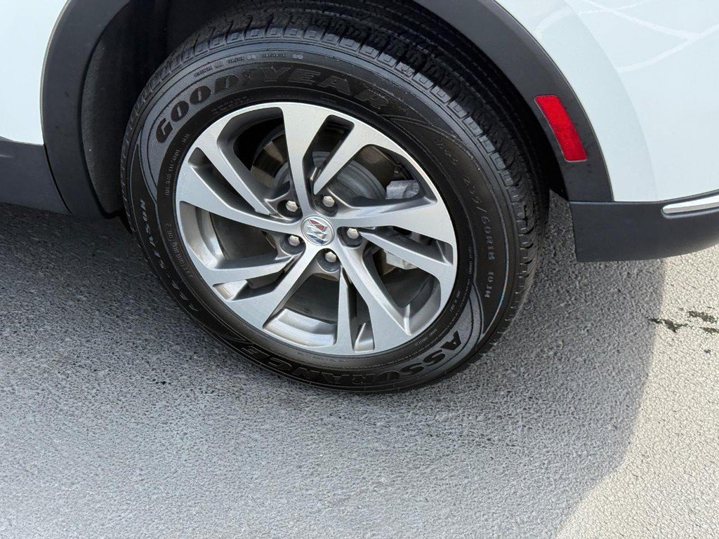Used 2023 Buick Envision Essence AWD/4WD image 7