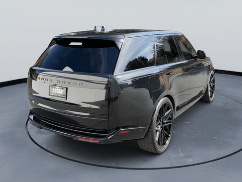 Used 2025 Land Rover Range Rover SE AWD/4WD image 5
