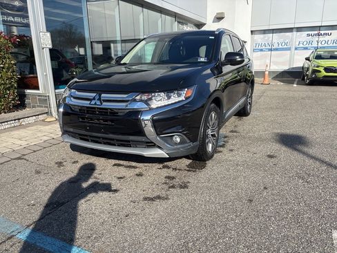 Used 2017 Mitsubishi Outlander SEL image 5