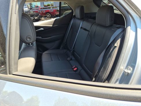 Used 2023 Buick Encore GX Essence w/ Experience Buick Package FWD image 12