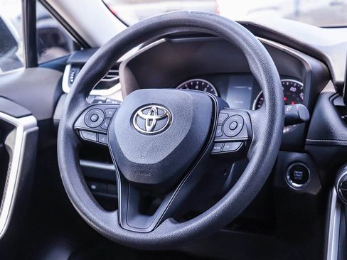 Certified 2022 Toyota RAV4 XLE w/ Convenience Package FWD image 16