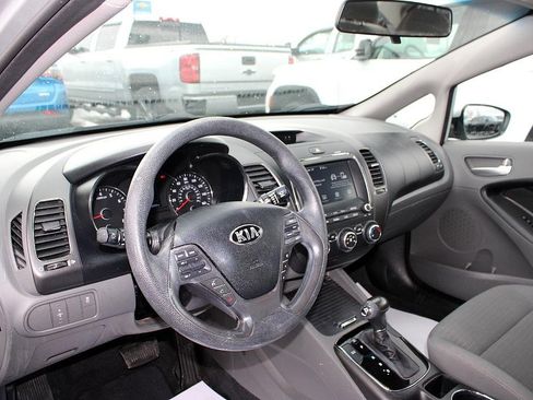 Used 2018 Kia Forte LX w/ LX Popular Package image 15