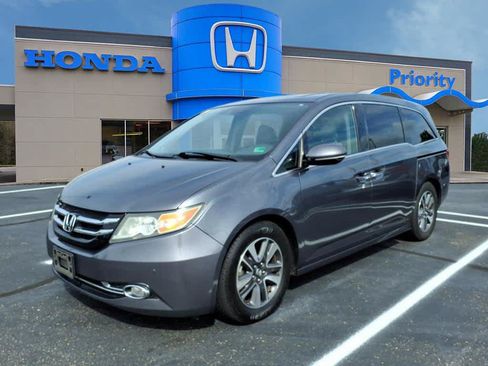 Used 2014 Honda Odyssey Touring image 1