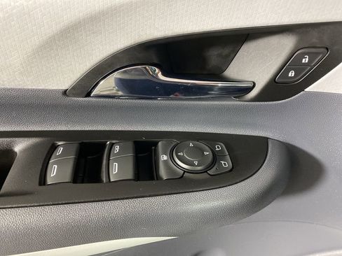 Used 2020 Chevrolet Bolt LT image 24