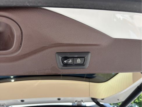 Used 2019 BMW X7 xDrive40i w/ Premium Package AWD/4WD image 55