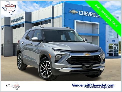 Certified 2025 Chevrolet TrailBlazer LT AWD/4WD image 1