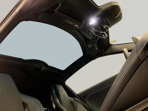 Used 2024 Chevrolet Corvette Stingray Preferred Cpe w/ Z51 Performance Package image 24