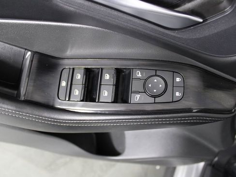 Certified 2025 Nissan Rogue SV image 16