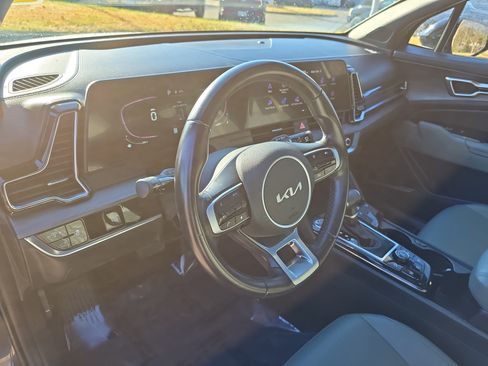 Used 2023 Kia Sportage X-Line w/ X-Line Premium Package image 16