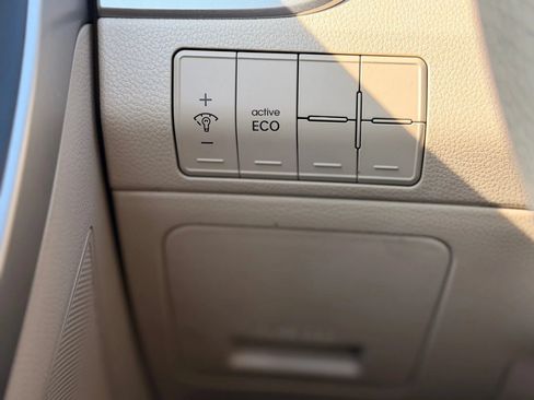 Used 2016 Hyundai Elantra GT FWD image 38