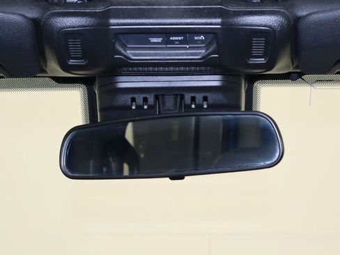 Used 2024 Jeep Wrangler Unlimited w/ Convenience Group AWD/4WD image 23