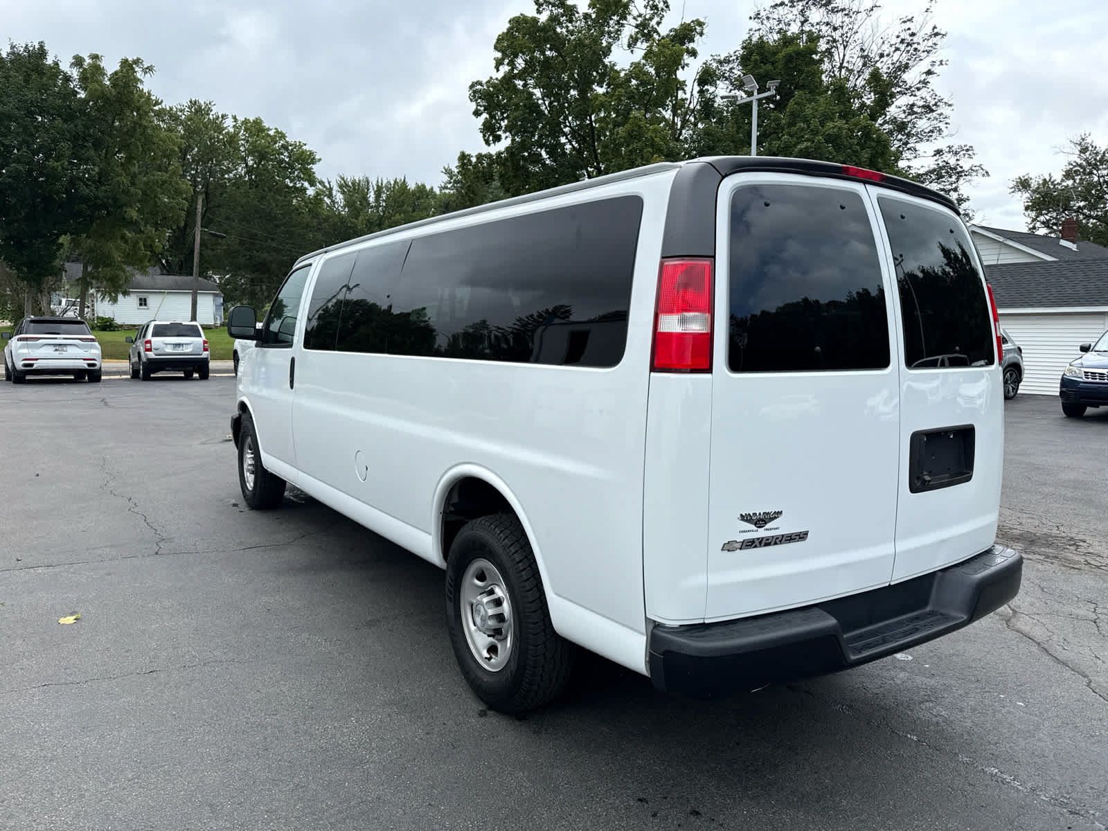 Used 2019 Chevrolet Express 3500 LS RWD image 5