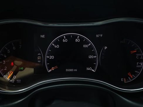 Used 2021 Jeep Grand Cherokee Laredo X AWD/4WD image 16