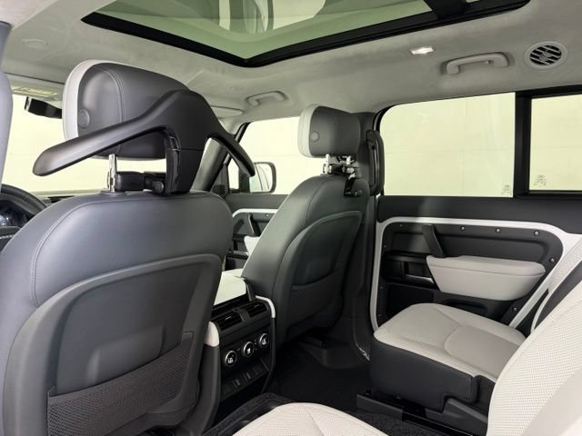 New 2026 Land Rover Defender 130 V8 AWD/4WD image 18