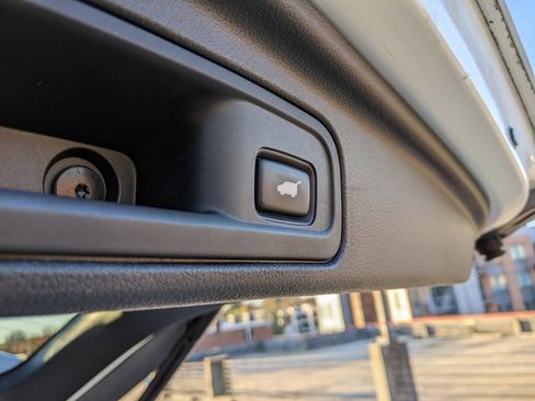 Used 2017 Honda Pilot Touring image 29