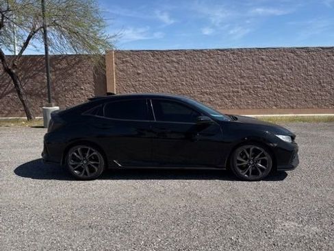 Used 2018 Honda Civic Sport image 4