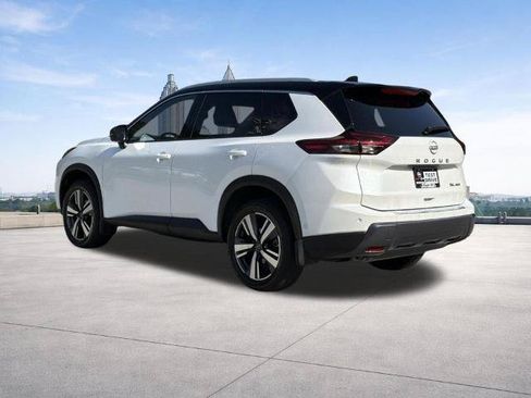 Certified 2025 Nissan Rogue SL AWD/4WD image 22