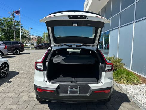 Used 2023 Volvo C40 P8 Recharge Plus w/ Climate Package AWD/4WD image 33