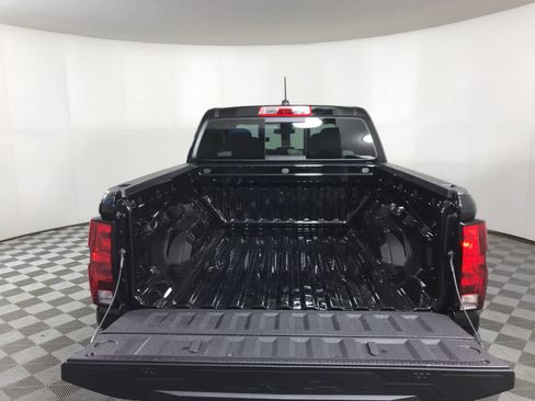 New 2026 Chevrolet Colorado W/T image 12