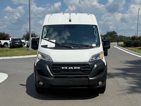 Used 2024 RAM ProMaster 2500 w/ Convenience Group FWD image 8