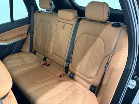 Used 2023 BMW X5 xDrive40i w/ Premium Package AWD/4WD image 16
