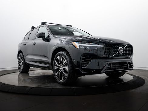 Used 2023 Volvo XC60 T8 Ultimate w/ Protection Package Premier AWD/4WD image 1